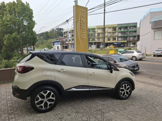 RENAULT - CAPTUR - 2019/2020 - Bege - R$ 79.800,00