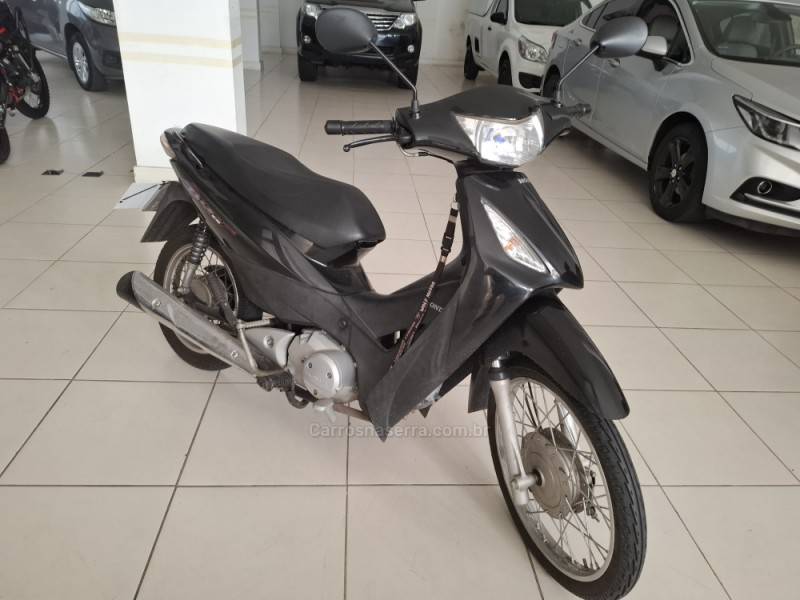 HONDA - BIZ 125 - 2010/2010 - Preta - R$ 8.800,00