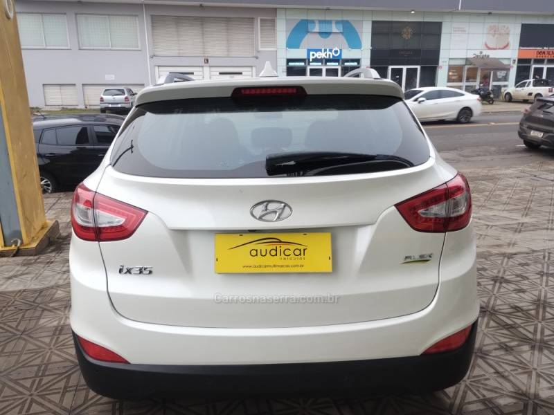 HYUNDAI - IX35 - 2016/2017 - Branca - R$ 89.900,00