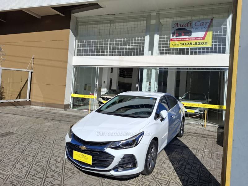 CHEVROLET - CRUZE - 2022/2023 - Branca - R$ 127.800,00