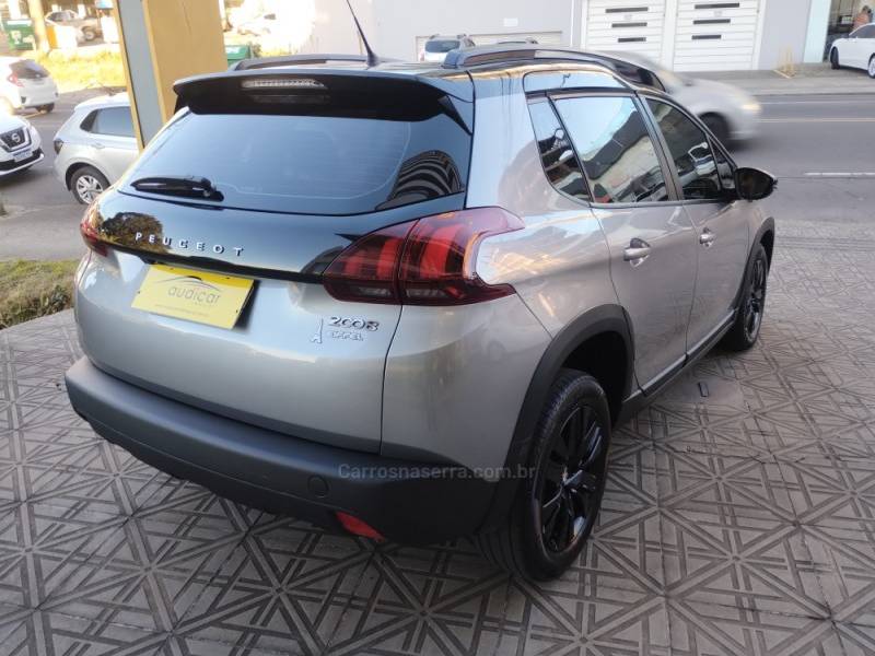 PEUGEOT - 2008 - 2022/2023 - Cinza - R$ 94.800,00