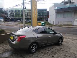 NISSAN - VERSA - 2014/2014 - Cinza - R$ 38.800,00