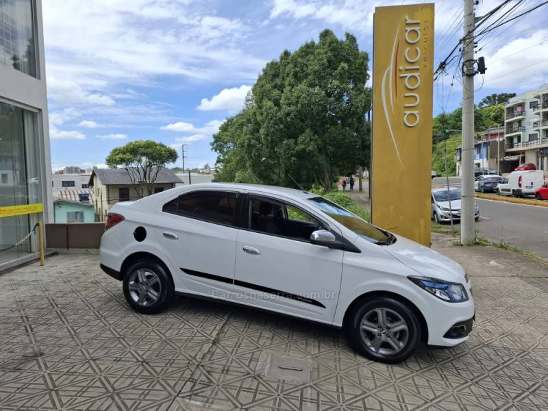 CHEVROLET - PRISMA - 2014/2015 - Branca - R$ 53.800,00