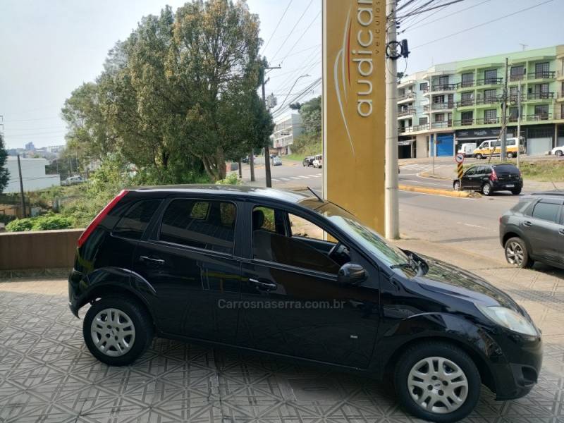 FORD - FIESTA - 2014/2014 - Preta - R$ 31.800,00