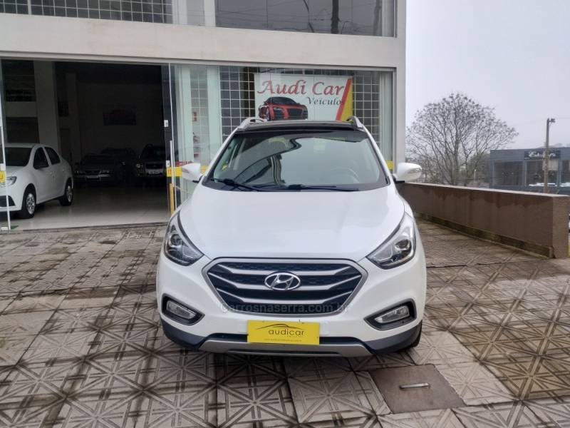 HYUNDAI - IX35 - 2016/2017 - Branca - R$ 89.900,00